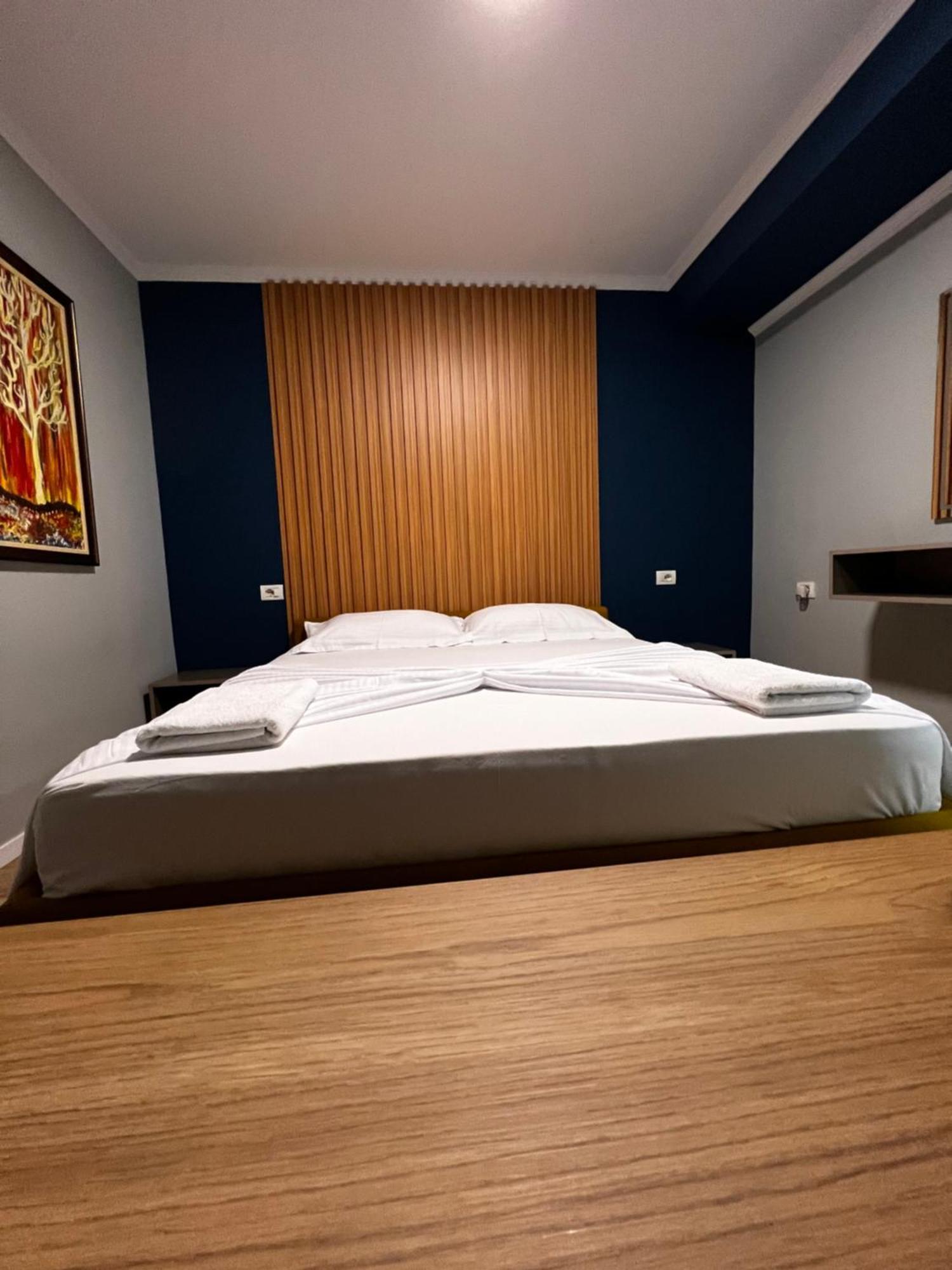 Genta Apartment "21 Dhjetori" Тирана Экстерьер фото